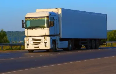 Antalya ile Uzundere Arası Öğrenci Eşyası Taşıma